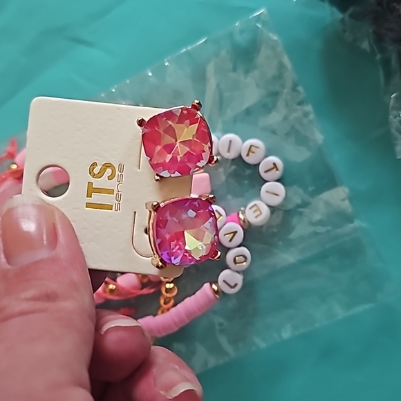 3 items, Pink crystal earrings, rainbow hair clip, Taylor Swift bracelets - Picture 6 of 16